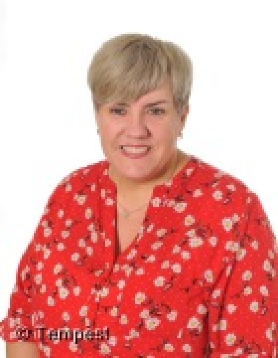 Mrs L Palmer